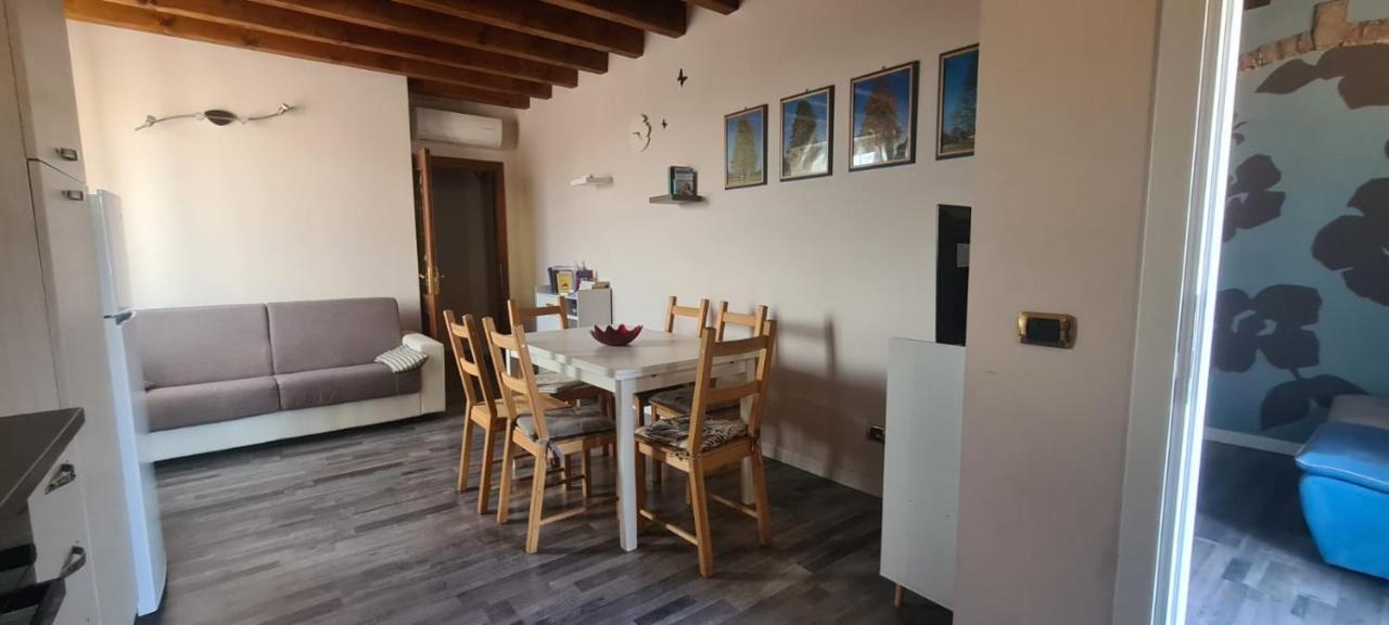 Hotel Garda Family House à Desenzano del Garda Extérieur photo